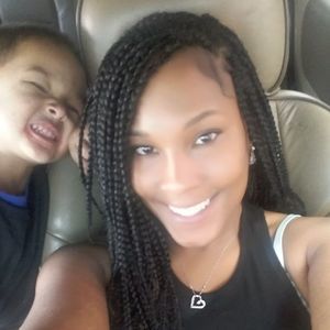 Meet your Posher, Candace